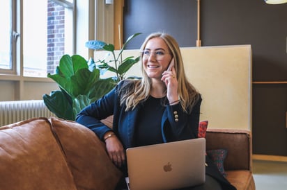 woman uses Google Voice to communicate with colleagues Photo by <a href="https://unsplash.com/@magnetme?utm_source=unsplash&utm_medium=referral&utm_content=creditCopyText">Magnet.me</a> on <a href="https://unsplash.com/photos/315vPGsAFUk?utm_source=unsplash&utm_medium=referral&utm_content=creditCopyText">Unsplash</a>   