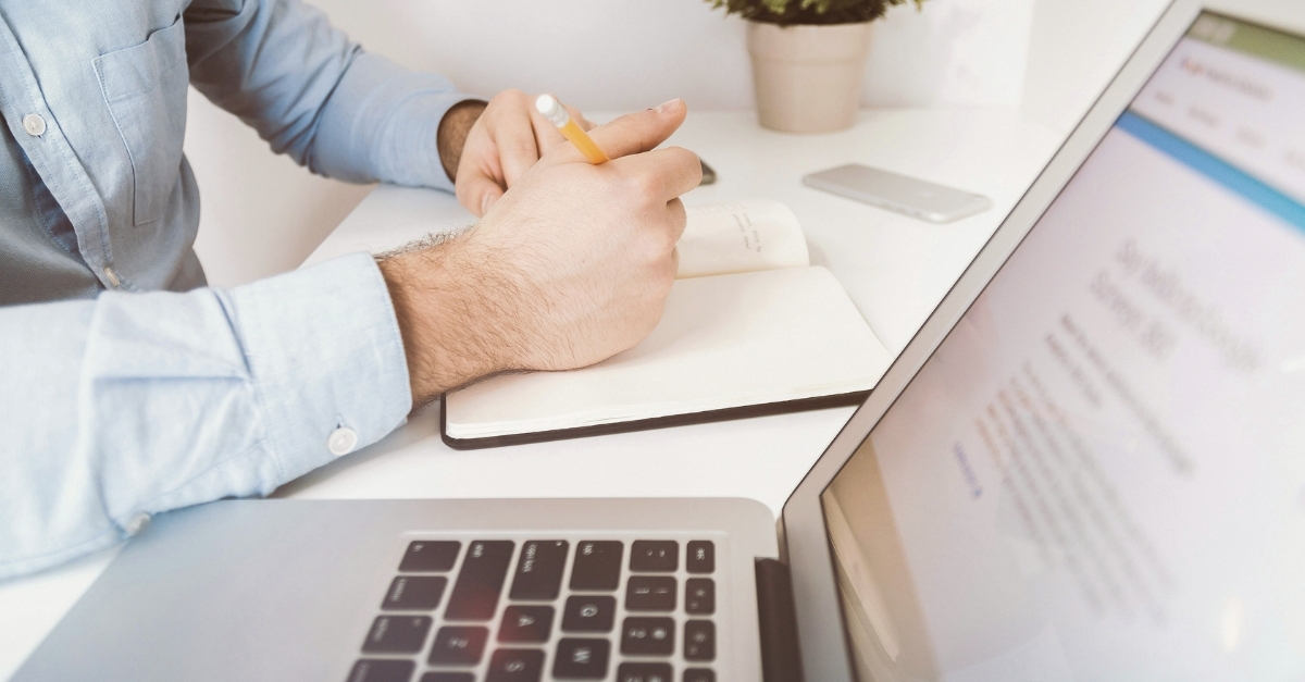 Generative AI vs Predictive AI: Key Differences & Use Cases